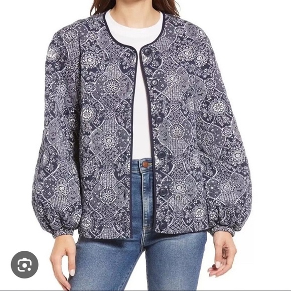 Treasure & Bond - large quilted jacket w/ puff sleeves - Picture 1 of 9